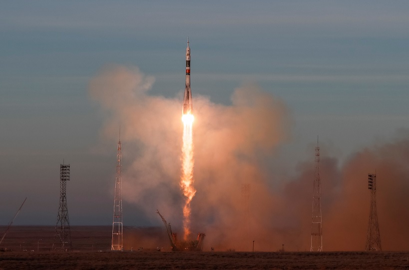 Rusia lanza viaje tripulado a EEI desde percance de Soyuz