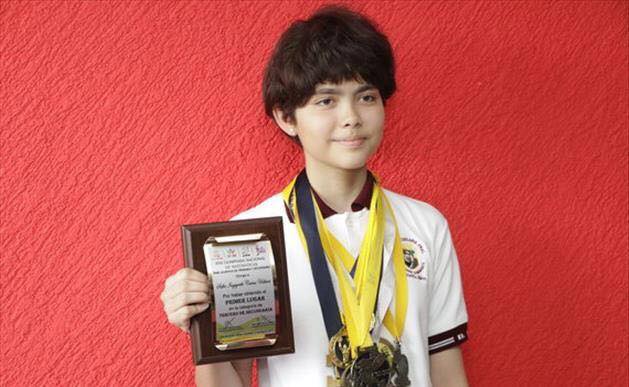 Joven chiapaneca gana oro en Olimpiada Mexicana de Matemáticas
