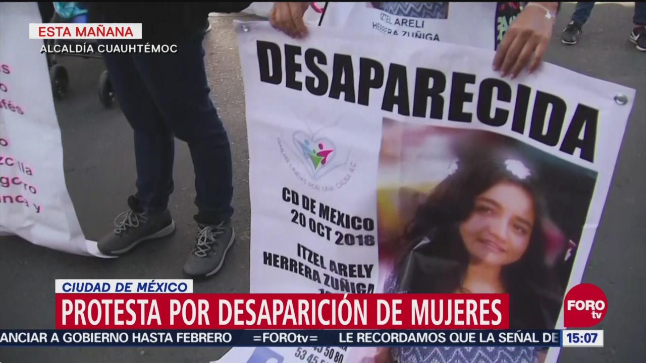 Familias de desaparecidas protestan en la Procuraduría de la CDMX