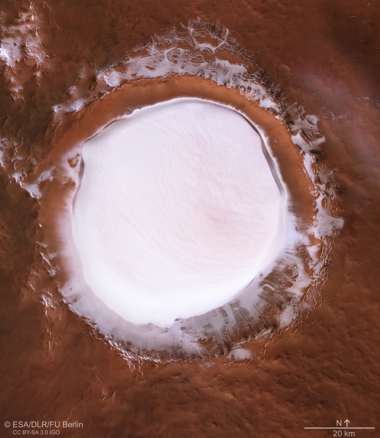 foto-sonda-mars-express-crater-nieve-3