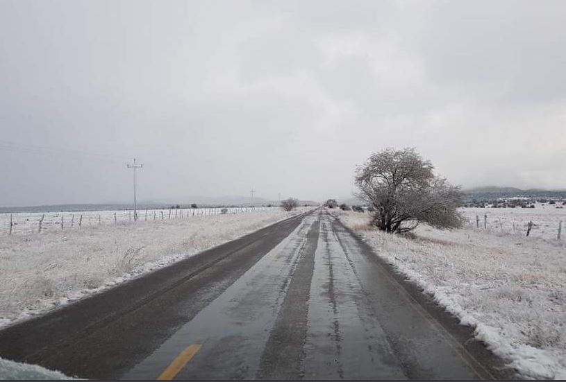Cuarta tormenta invernal y frente frío 20 provocan nevadas en Chihuahua