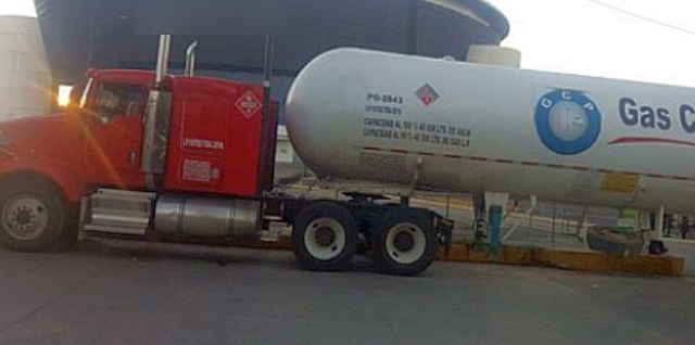 Puebla: Decomisan 2 pipas con 90 mil litros de gas LP
