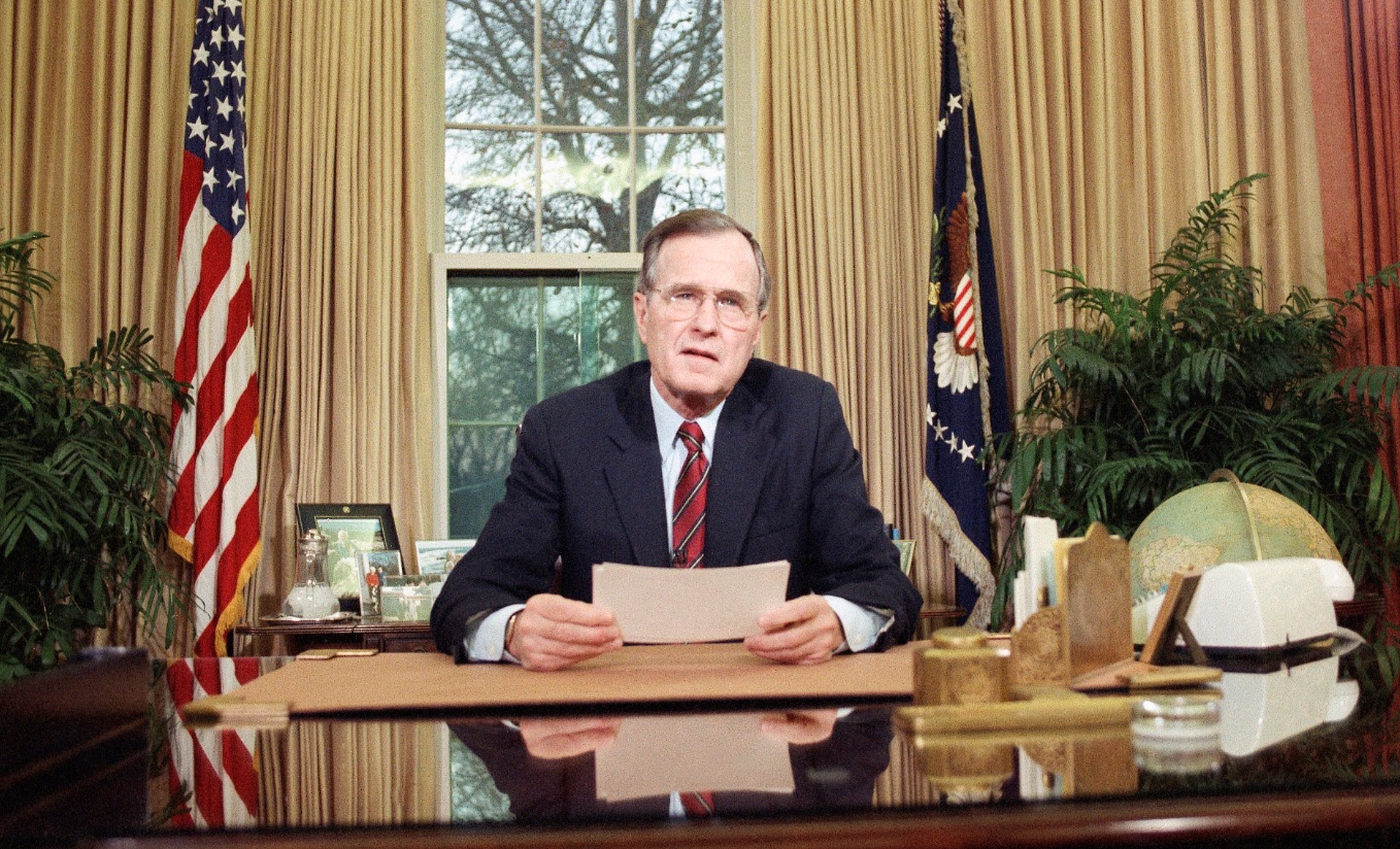 Trump destaca ‘liderazgo inquebrantable’ de George H.W. Bush