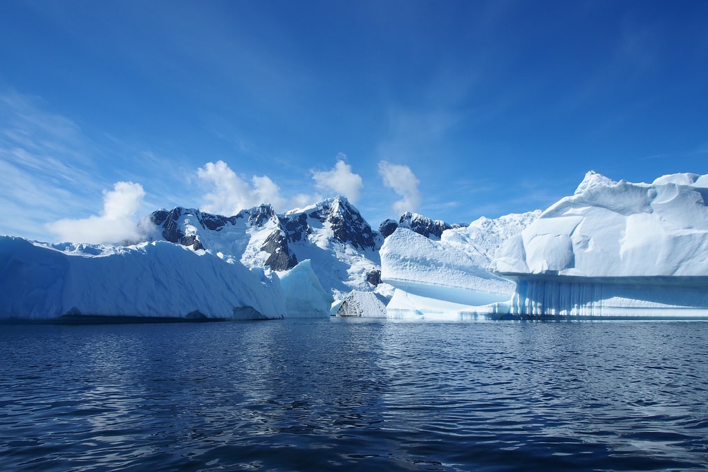 Hombre cruza la Antártida completamente solo, a pie y sin ayuda