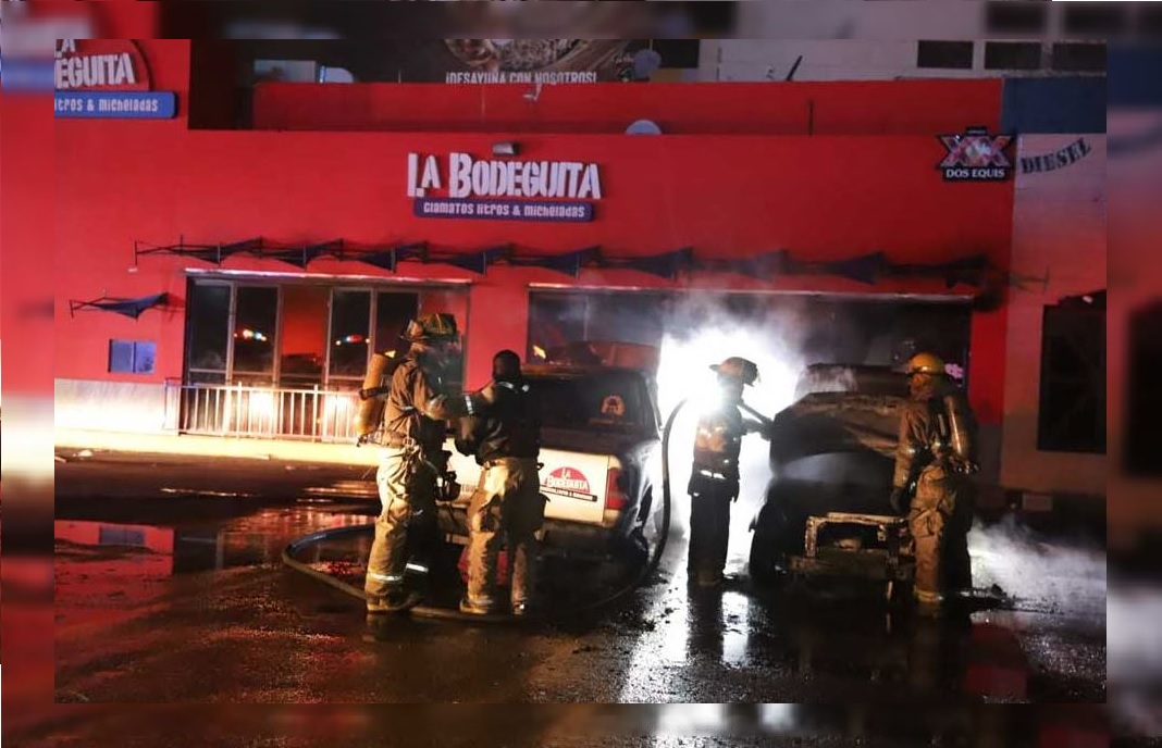 Hombres encapuchados incendian antro en Ciudad Juárez