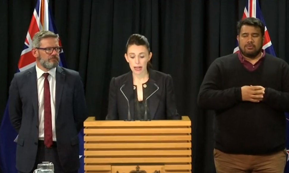 La primera ministra de Nueva Zelanda, durante conferencia de prensa. (Reuters)