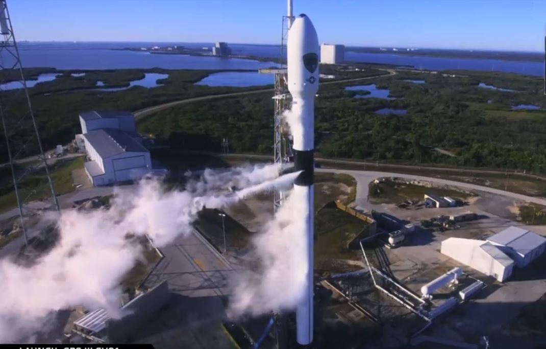 SpaceX pone en órbita un satélite de la Fuerza Aérea de EU