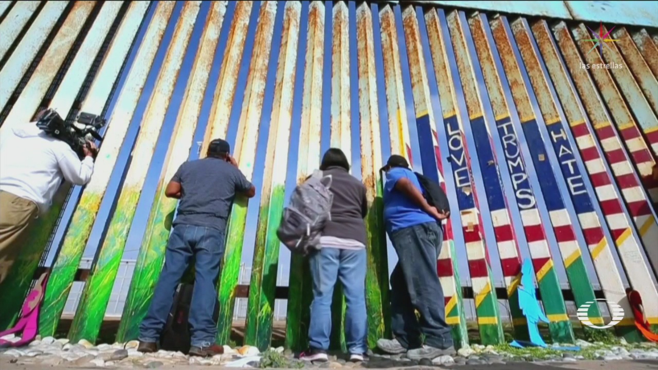 Nochebuena De Integrantes Caravana Migrantes En Tijuana