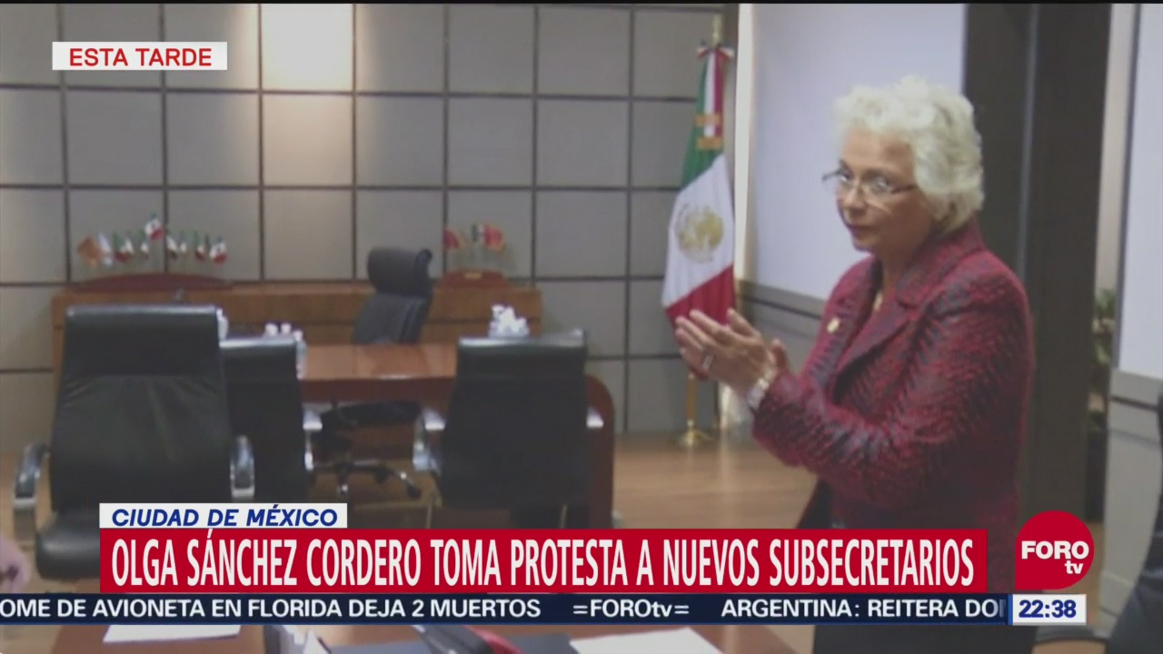 Olga Sánchez Cordero toma protesta a nuevos subsecretarios