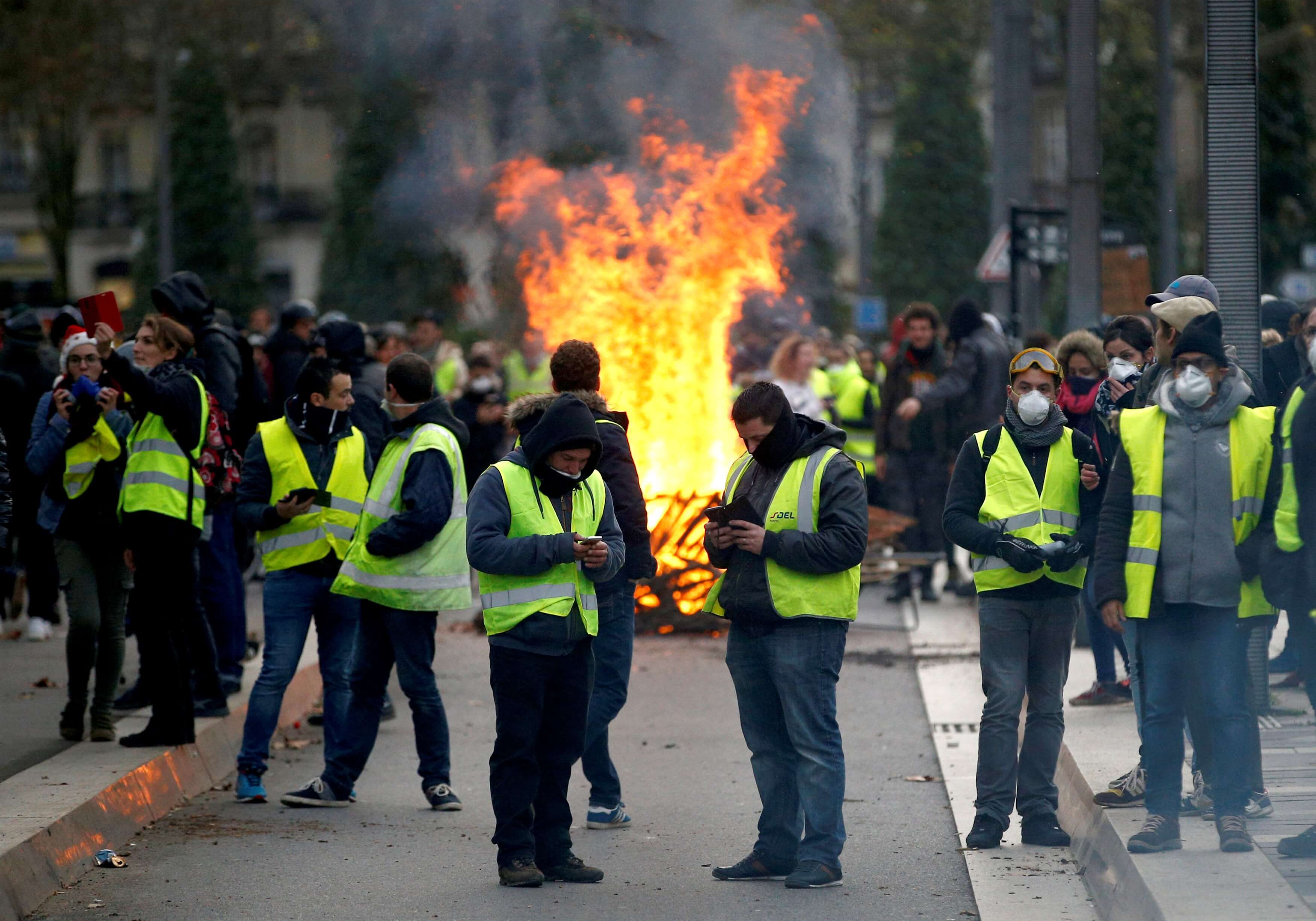 Protestas generan más de 2 mil mdd de pérdidas en Francia