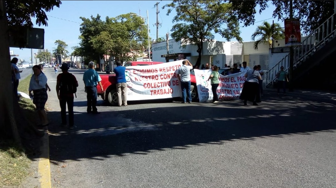 Bloqueos último viernes en Tabasco trabajadores exigen pagos