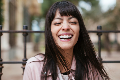 ¿Qué efectos tiene la risa en el cuerpo y el cerebro?