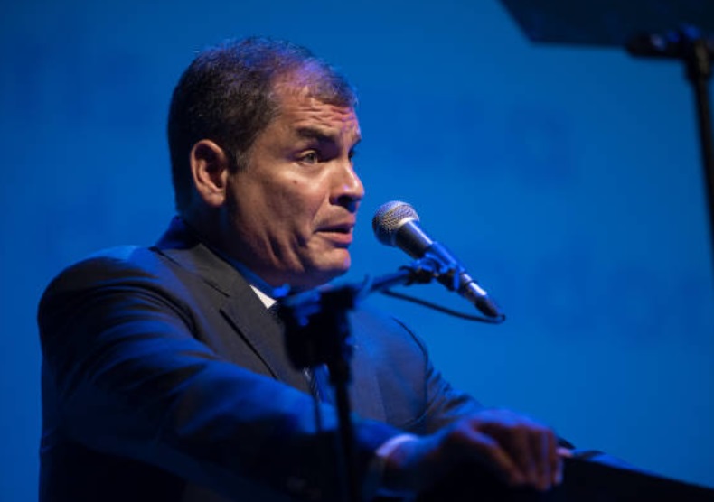 Ecuador: Interpol rechaza arrestar a Rafael Correa