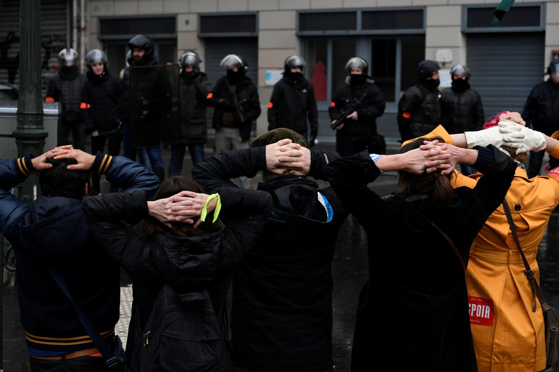 policia francia chalecos amarillos protestas christophe