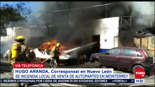 Se Incendia Local Autopartes En Monterrey