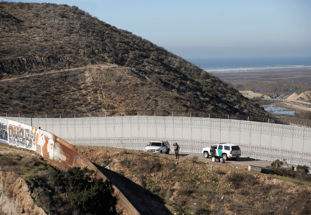 Insiste Trump en muro para obtener seguridad en la frontera