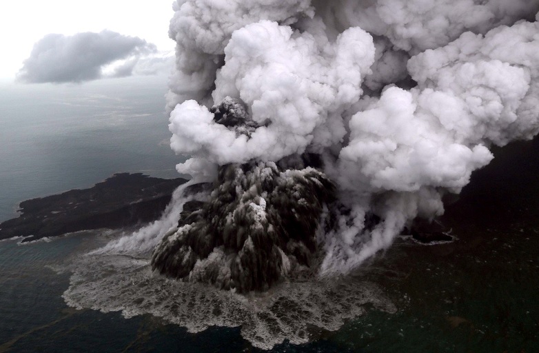 El ‘hijo’ del legendario Krakatoa, responsable de nueva tragedia en Indonesia