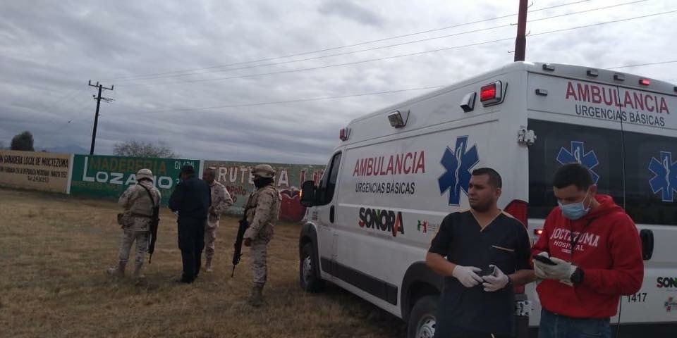 Accidente Sonora; vuelca camión que transportaba químicos