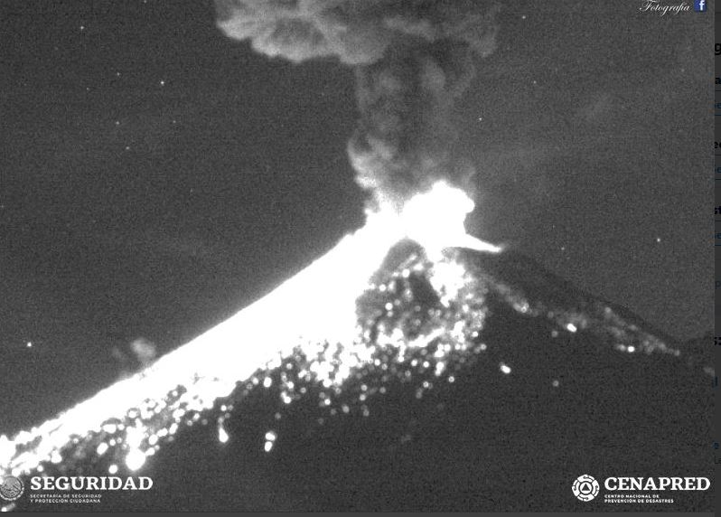 Popocatépetl registra fuerte explosión y lanzamiento de material incandescente
