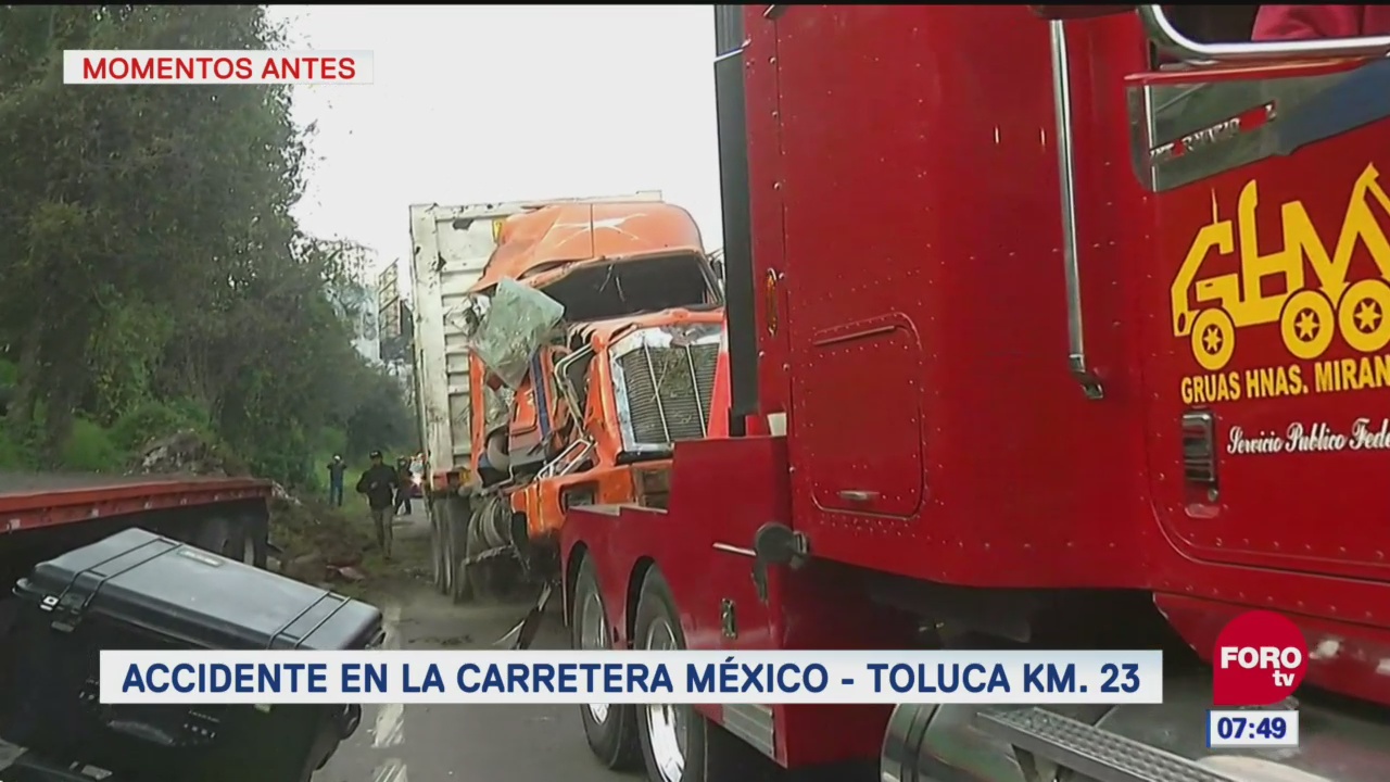 Vuelca tráiler en la carretera México-Toluca