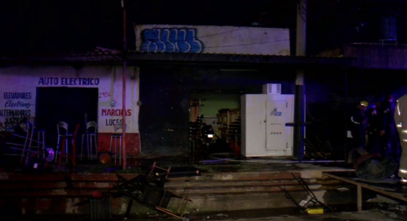  Mueren 5 personas por un incendio en un bar en Jalisco