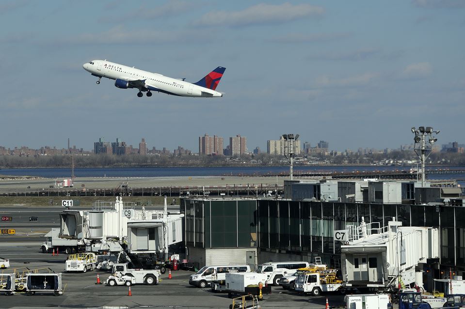 Foto: La Administración Federal de Aviación de Estados Unidos reanuda los vuelos con destino a “LaGuardia”, 25 enero 2019