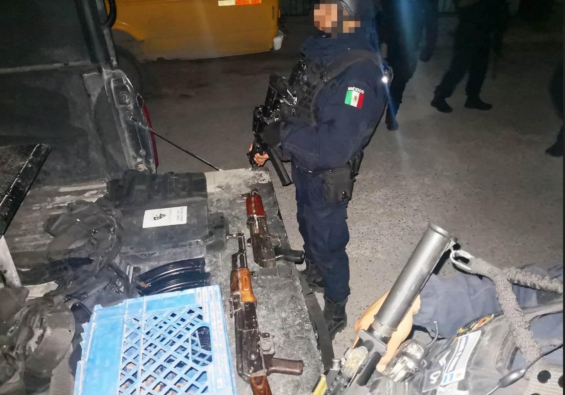 Aseguran armas, cargadores y vehículos en Reynosa, Tamaulipas