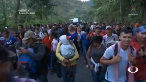 Avanza Caravana Migrante Hacia Guatemala Hondureños