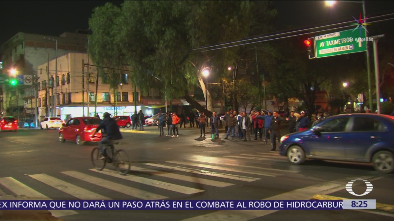 Bloquean avenida Eduardo Molina, en CDMX, por desabasto de gasolina