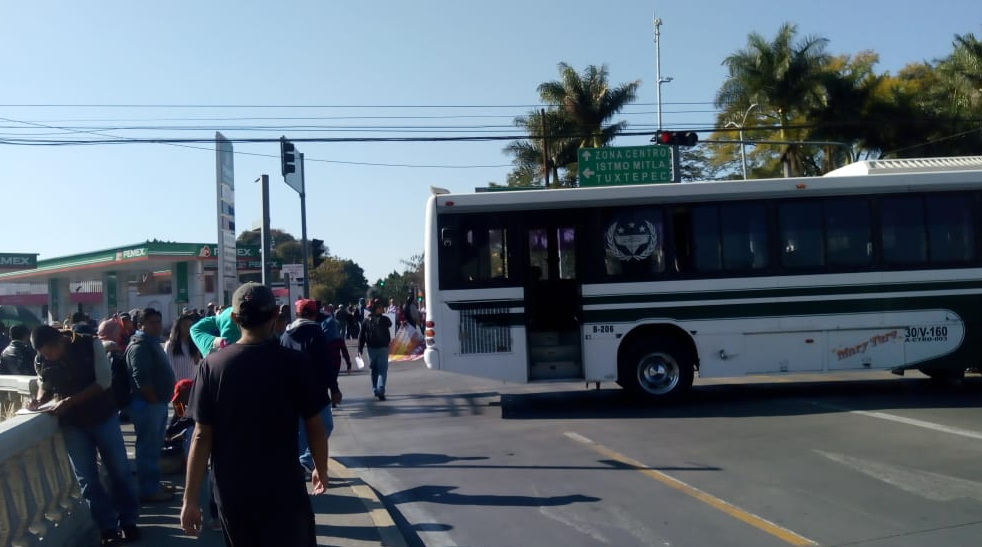 FOTO CNTE instala bloqueo en centro de la ciudad de Oaxaca 29 enero 2019