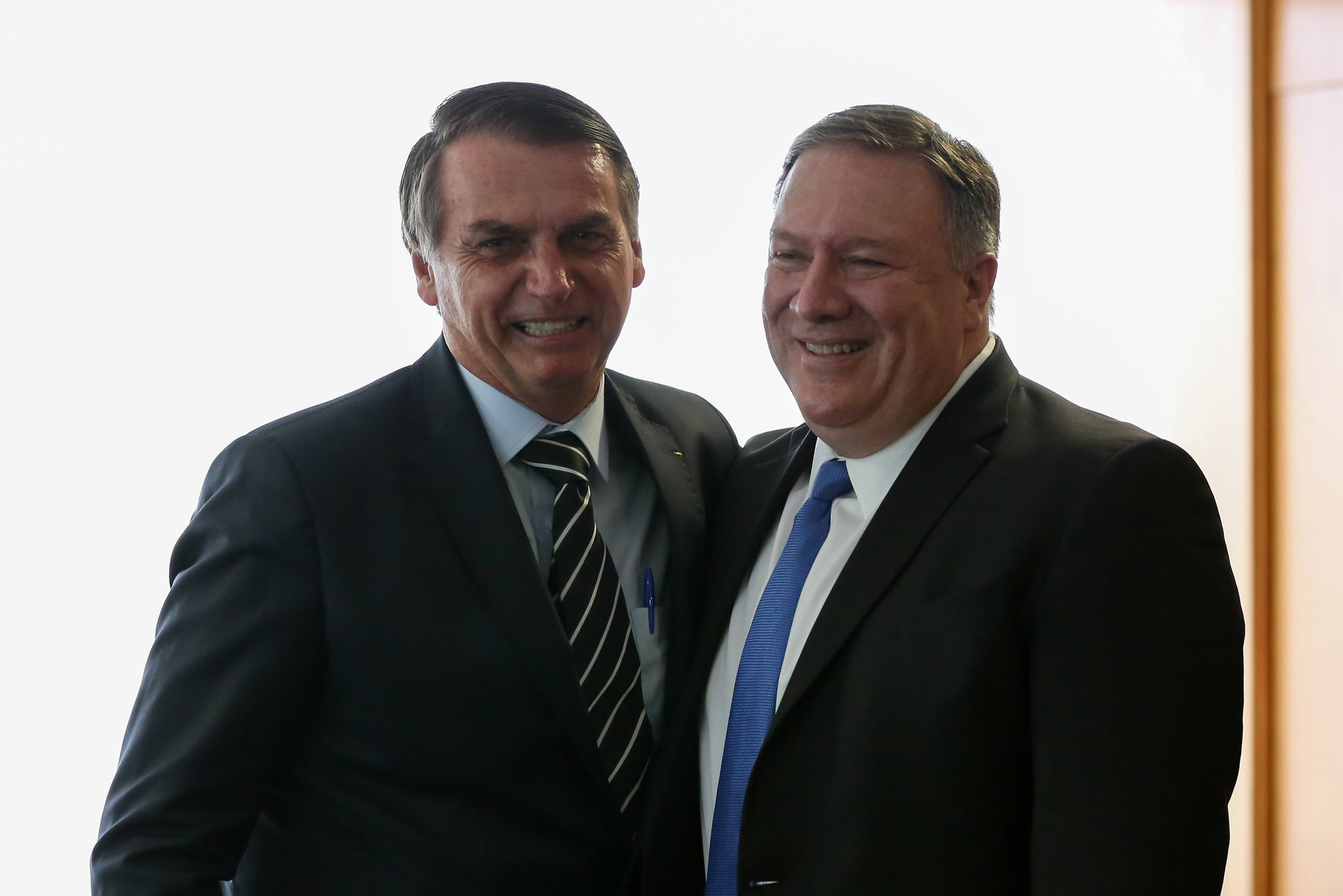 Bolsonaro confirma salida de Brasil de pacto migratorio de ONU