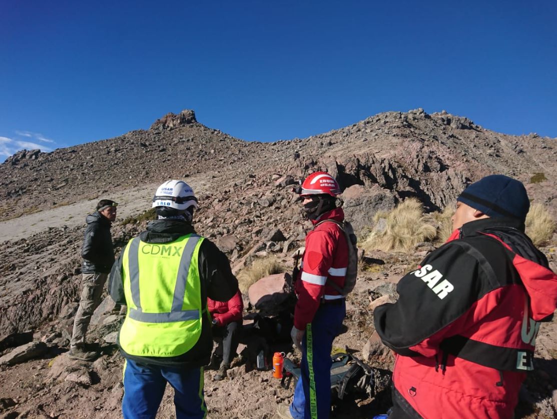 Rescatan cuerpo de excursionista en cerro La Malinche, en Puebla