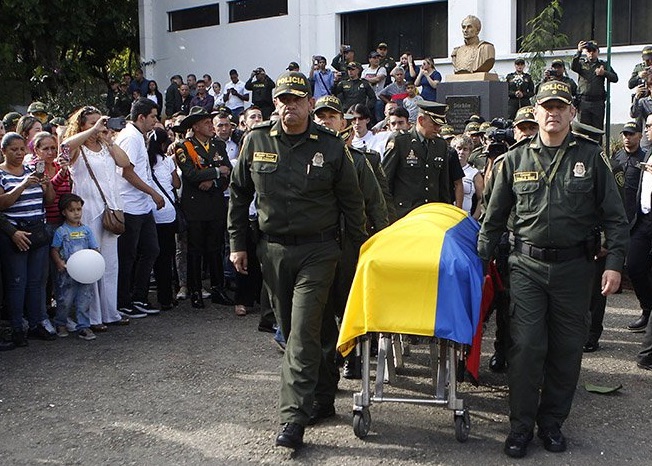Juez ordena detener a líderes del ELN por atentado en Colombia
