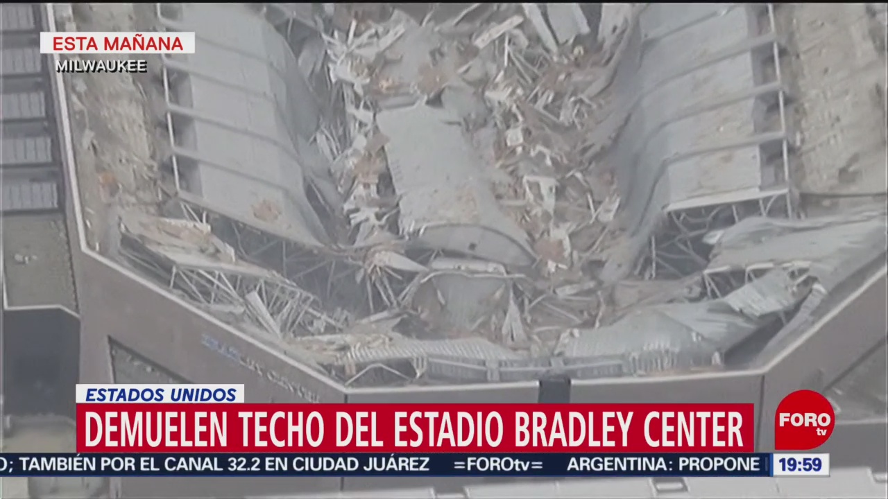 Derriban techo de acero del estadio de NBA Bradley Center