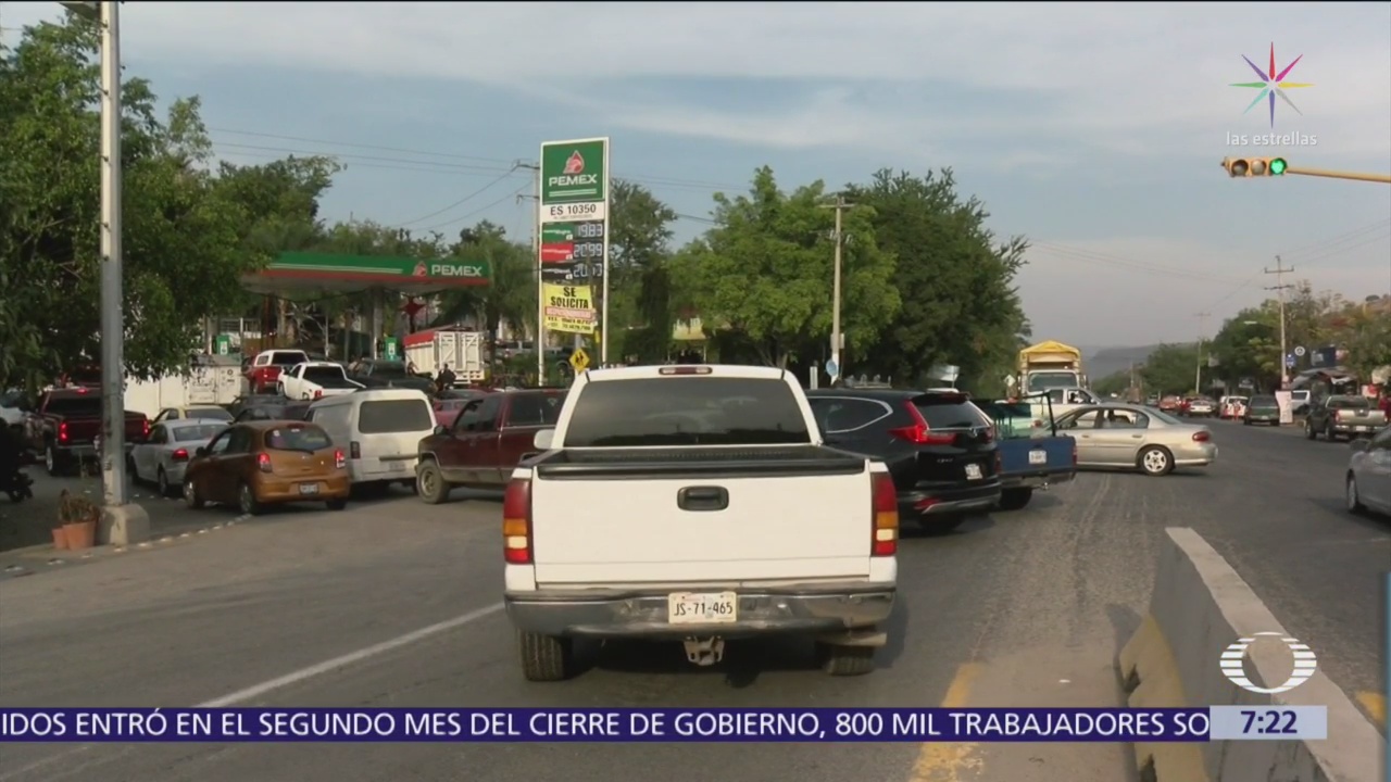 Desabasto de gasolina continúa en seis estados de México