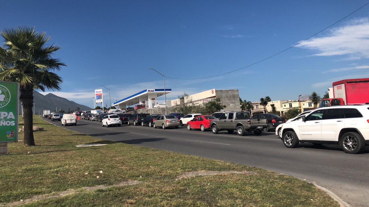 Desabasto de gasolina llega a Nuevo León