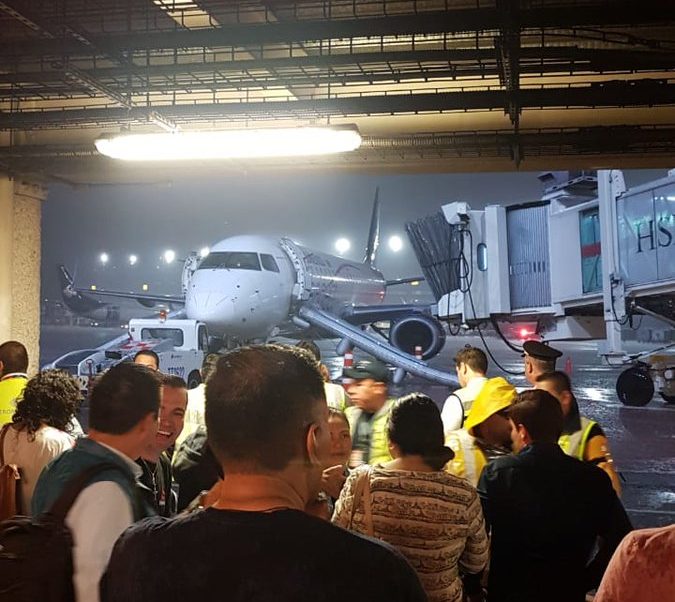 Desalojan avión de Aeroméxico en el AICM 