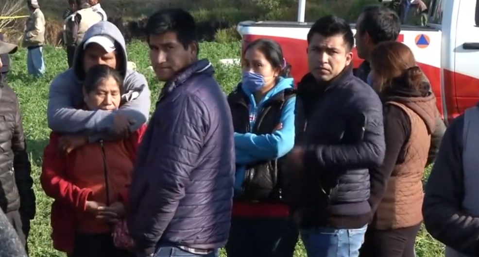 Pobladores buscaban a familiares en Tlahuelilpan, Hidalgo