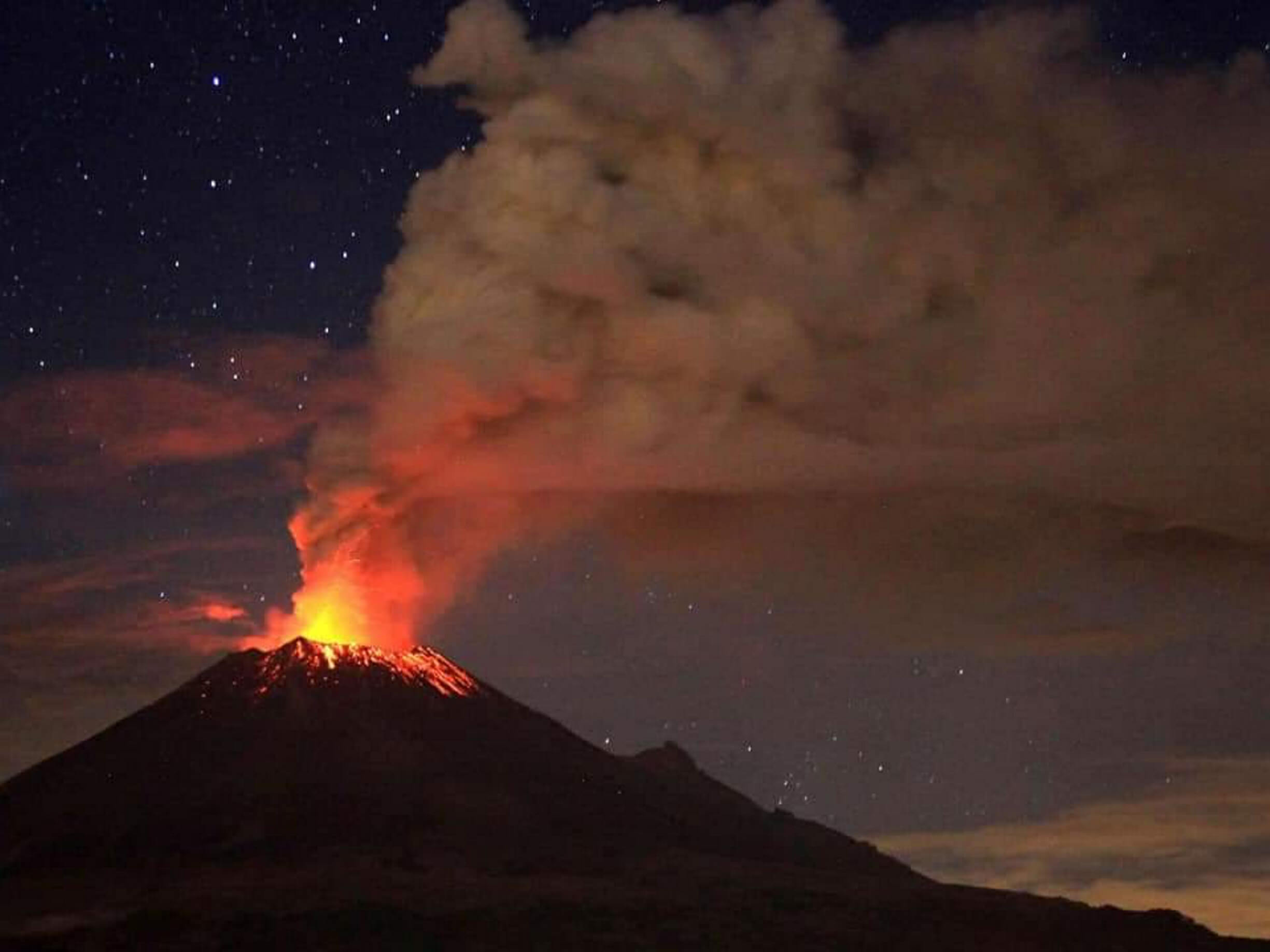 Foto: Volcán Popocatépetl, explosión registrada el 22 de enero 2019