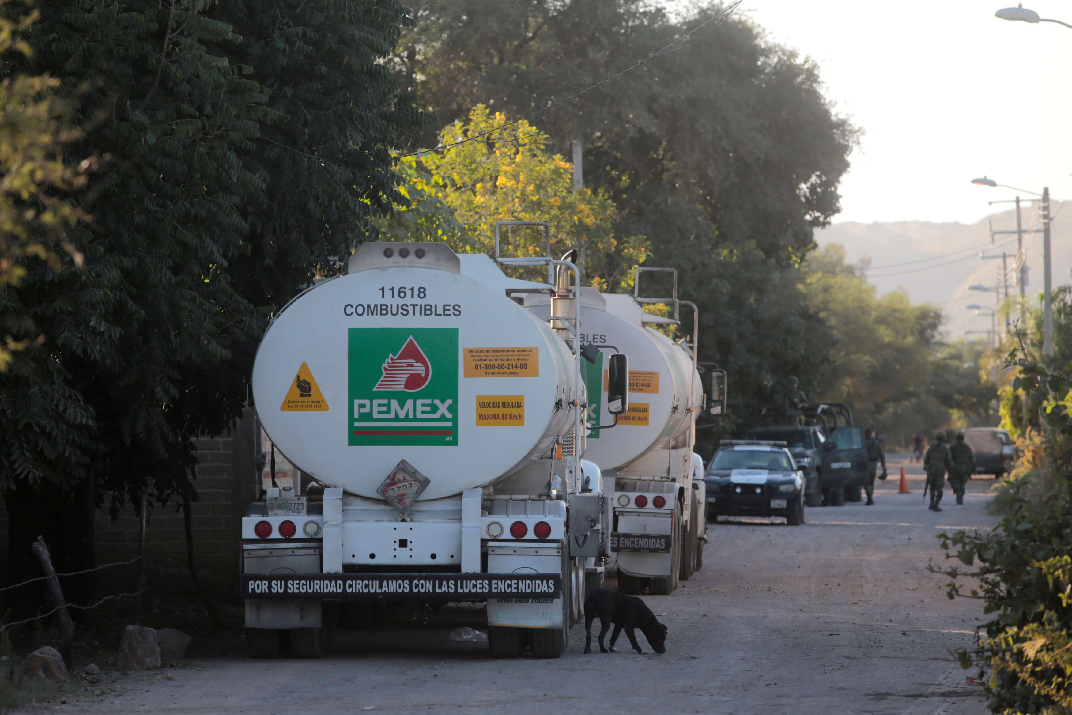 Desabasto de gasolina: Pemex pide evitar compras de pánico