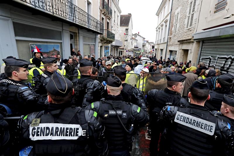 francia despliega 80 mil policias protesta chalecos amarillos