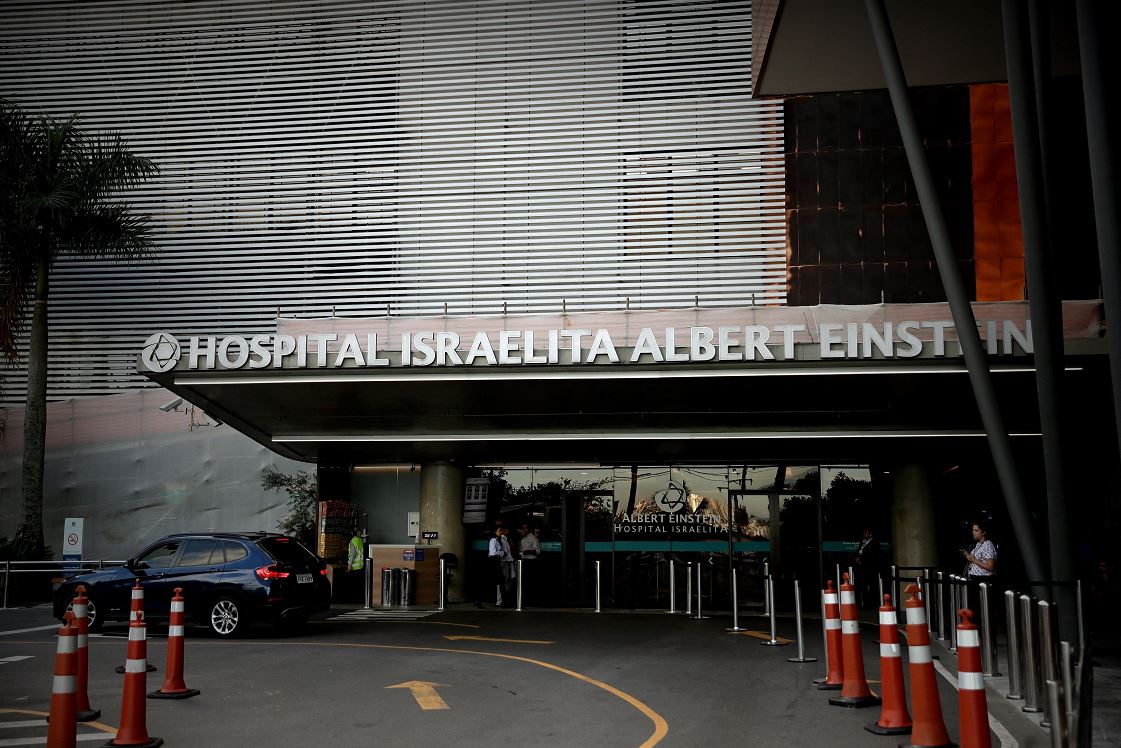 El presidente de Brasil, Jair Bolsonaro, ingresó a un hospital de Sao Paulo de cara a la cirugía a la que será sometido, 27 enero 2019