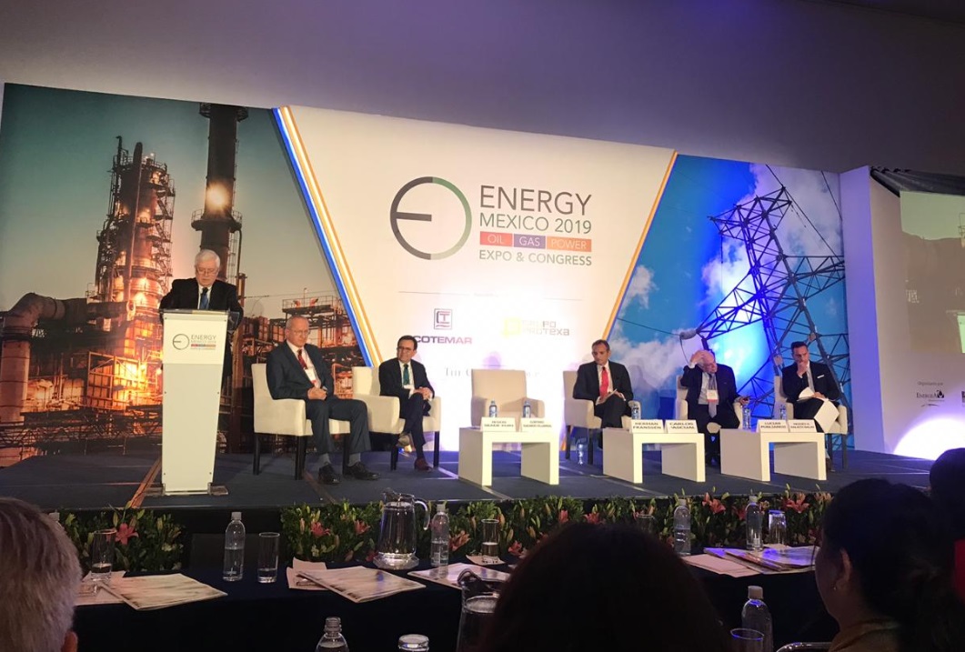 Foto: El exsecretario de Economía, Ildefonso Guajardo Villareal, participa en panel del Foro Energy México 2019, en Ciudad de México, (Twitter: @GlobalEnergyMEX)