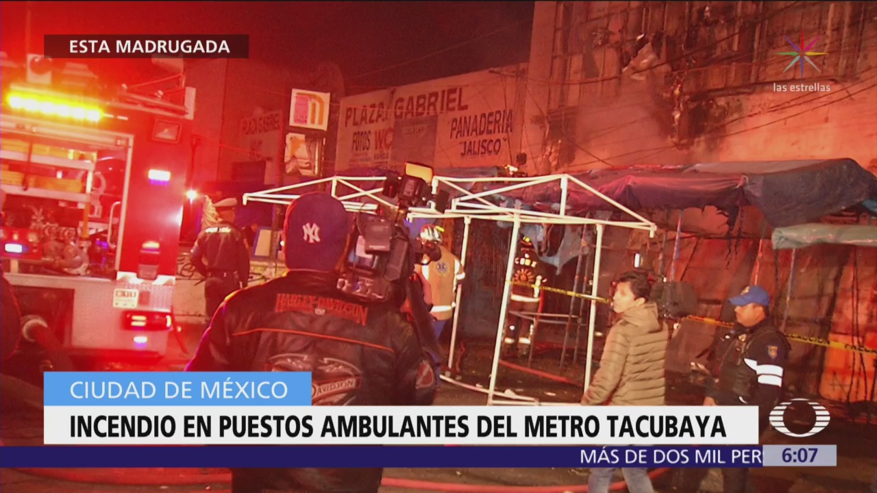 Incendio en puestos ambulantes del metro Tacubaya, CDMX