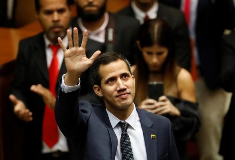 Congreso de Venezuela califica a Maduro de usurpador