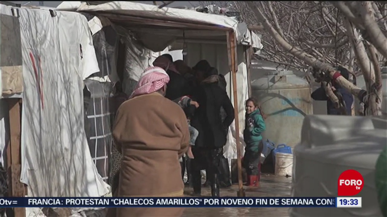 Miles de refugiados sirios en Líbano enfrentan bajas temperaturas