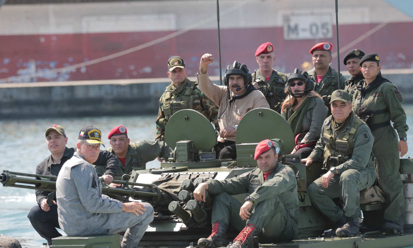 Foto: El presidente de Venezuela, Nicolás Maduro, es visto durante un ejercicio militar en Puerto Cabello, 27 de enero de 2019 (Reuters)