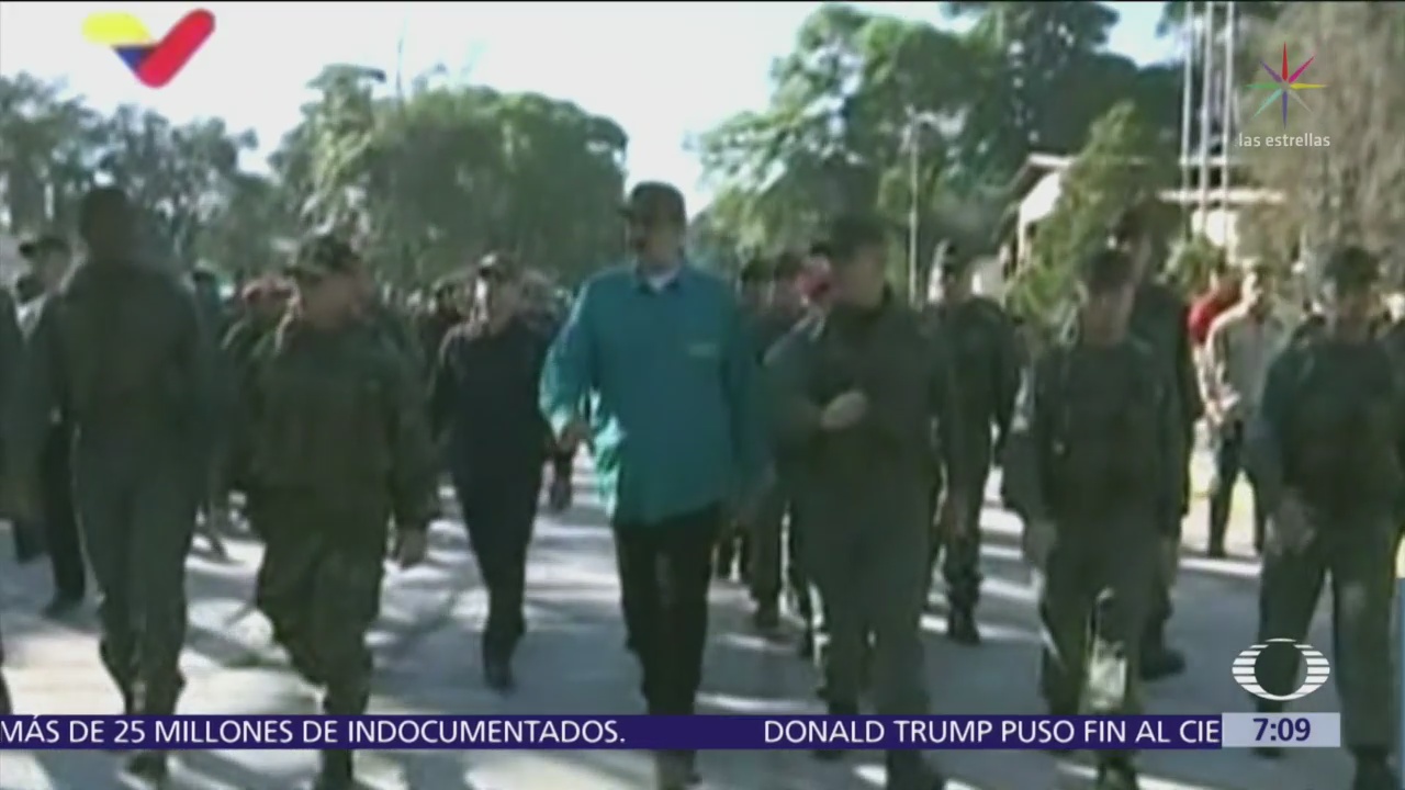 Maduro difunde videos donde aparece rodeado de soldados