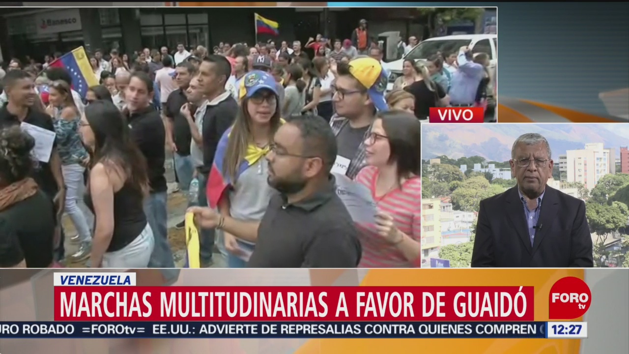 Marchan a favor de Juan Guaidó en Venezuela