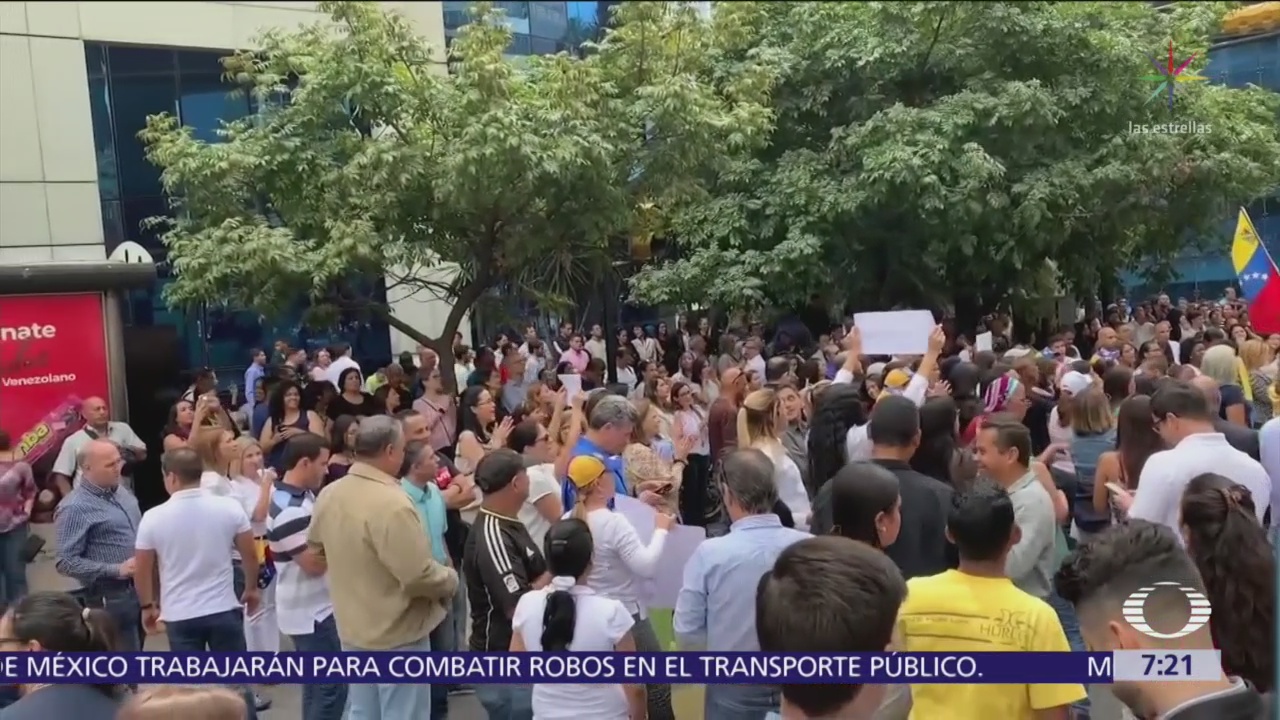 Marchan en apoyo a Juan Guaidó en Venezuela
